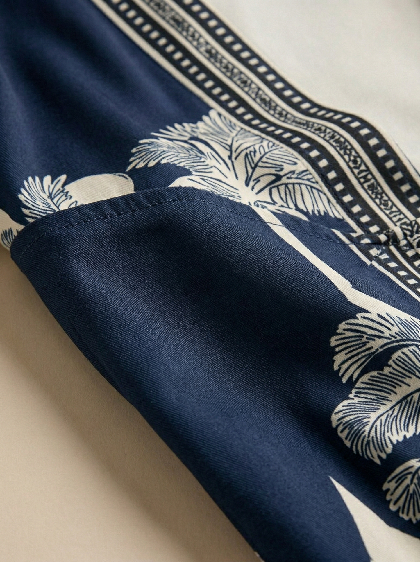 Ruœgy Robe Midi Imprimée à Col En V Femme