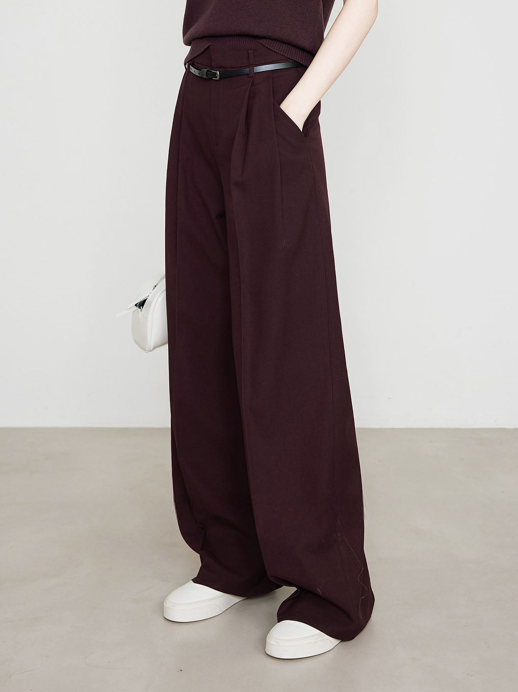 Ruœgy pantalon à pinces femme coupe droite Femme