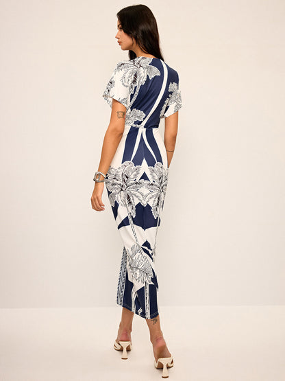 Ruœgy Printed V Neck Midi Dress