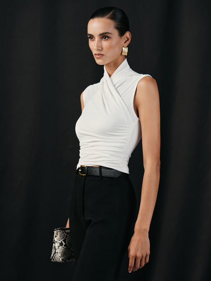 Ruœgy Cross Neck Ruched Top