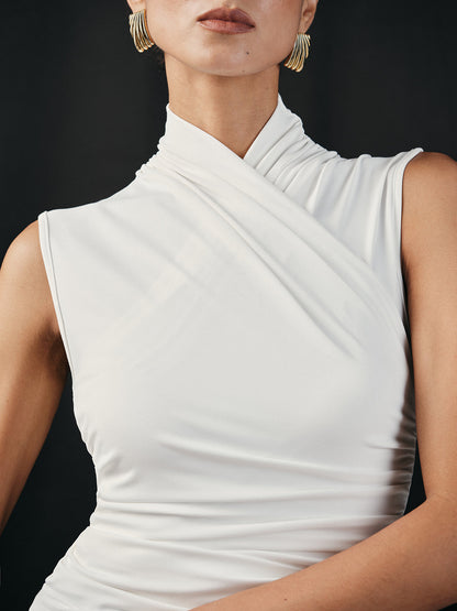 Ruœgy Cross Neck Ruched Top