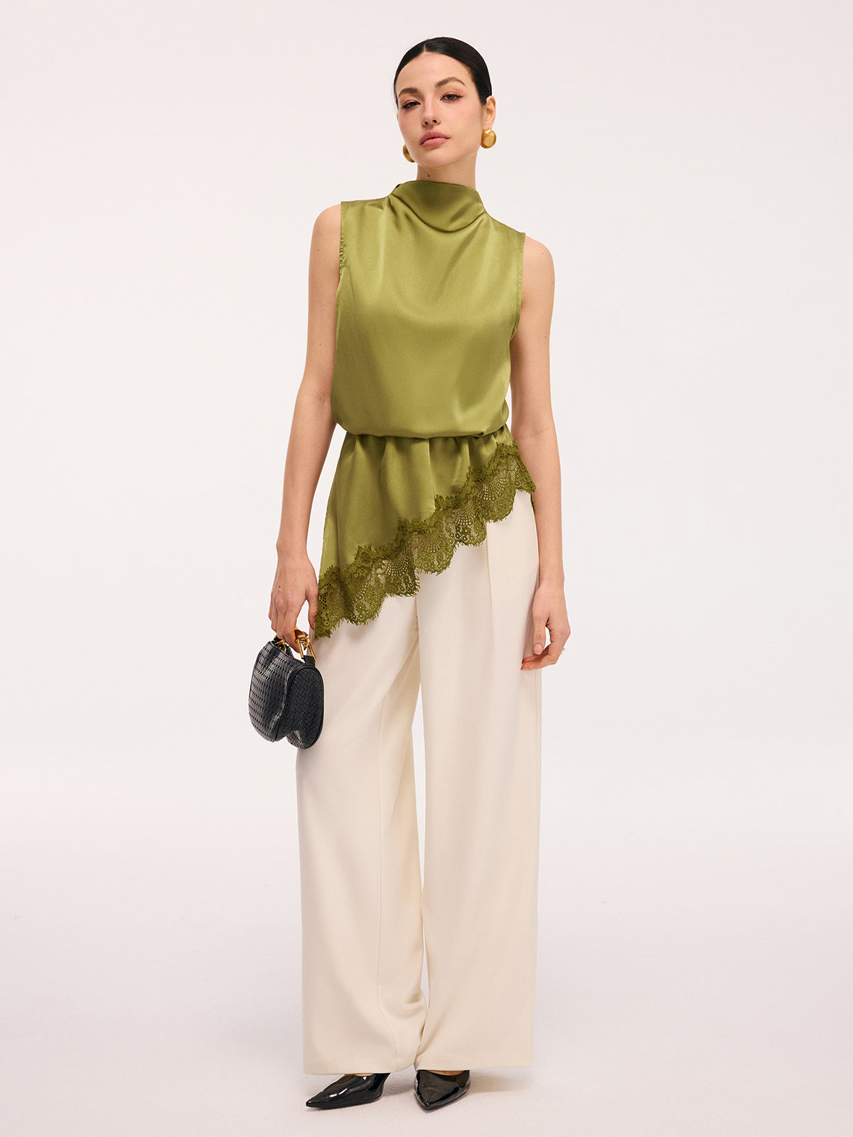 Ruœgy Sleeveless Satin Lace Top