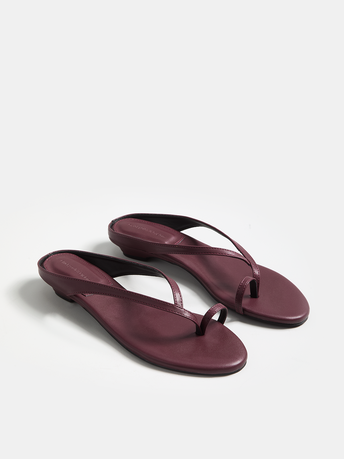 Ruœgy Sandales Plates Cuir Entre-Doigt Femme