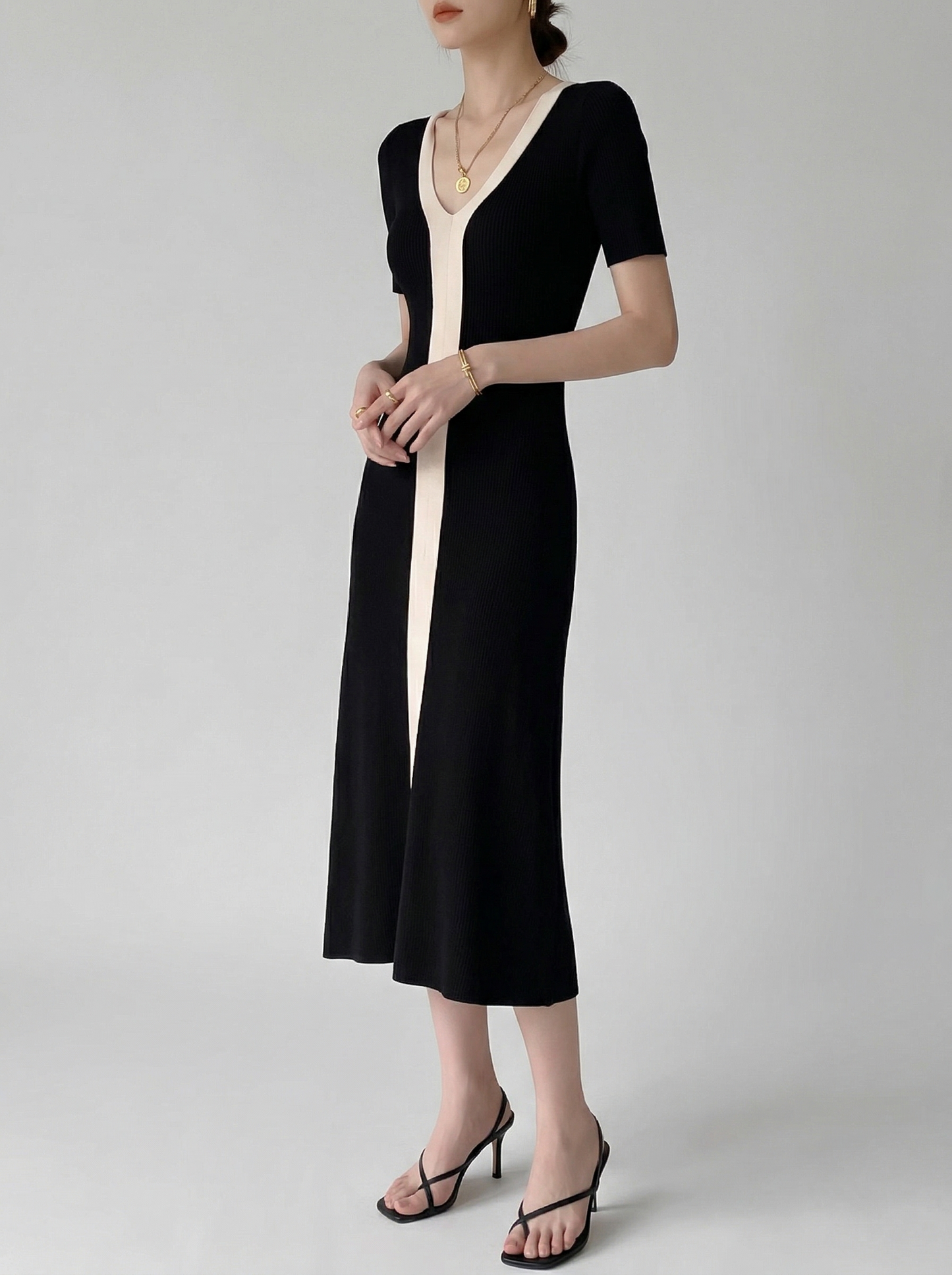 Ruœgy Robe Pull Midi Col V Femme