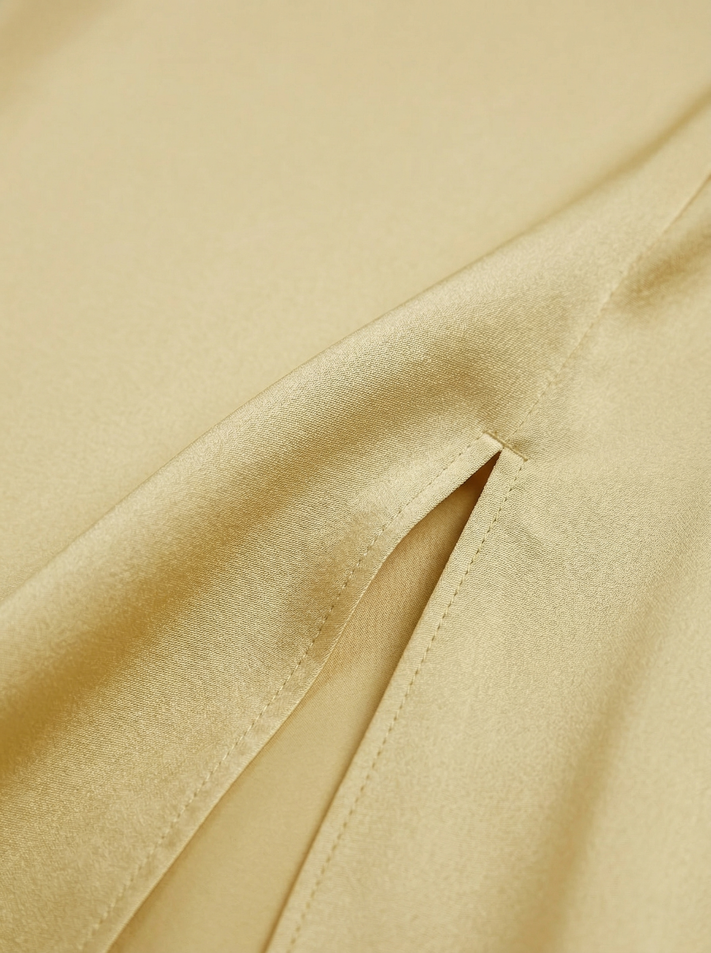 Ruœgy Robe Satinée Longue Asymétrique Femme
