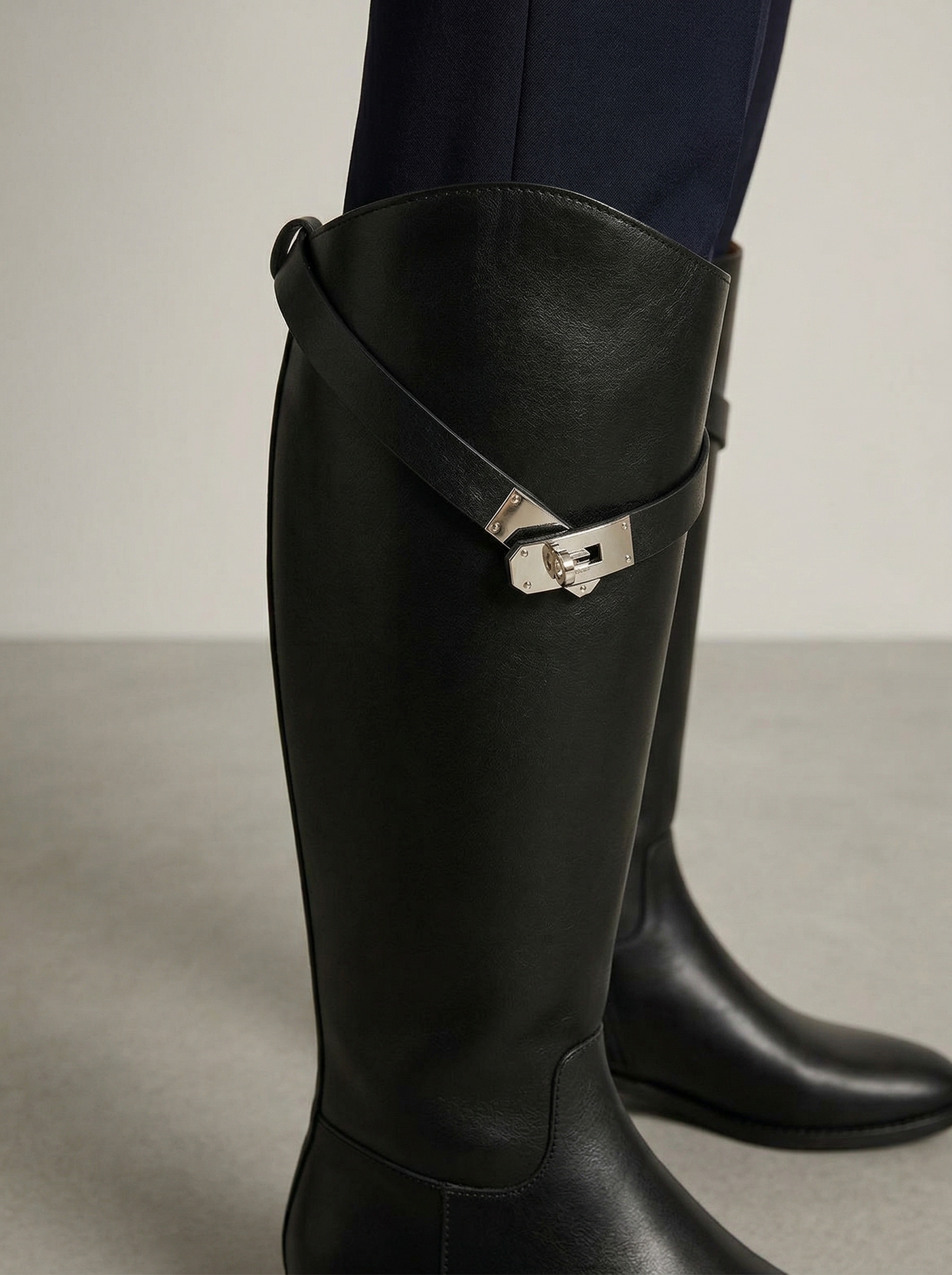 Ruœgy Bottes Noires Genou à Sangle Femme