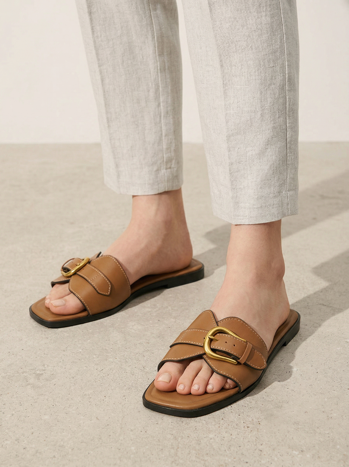 Ruœgy Sandales Plates Cuir Boucle Femme
