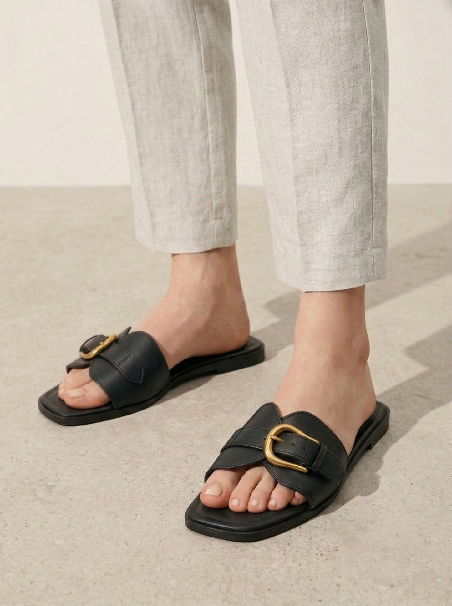 Ruœgy Sandales Plates Cuir Boucle Femme