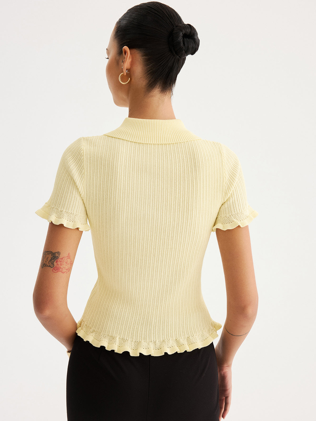 Ruœgy Top Maille Côtelée  à Col Volanté Femme