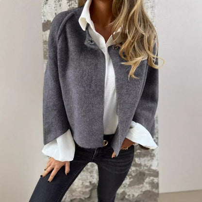 Cape Femme en Mélange de Laine à Fermeture Frontale et Coupe Fluide